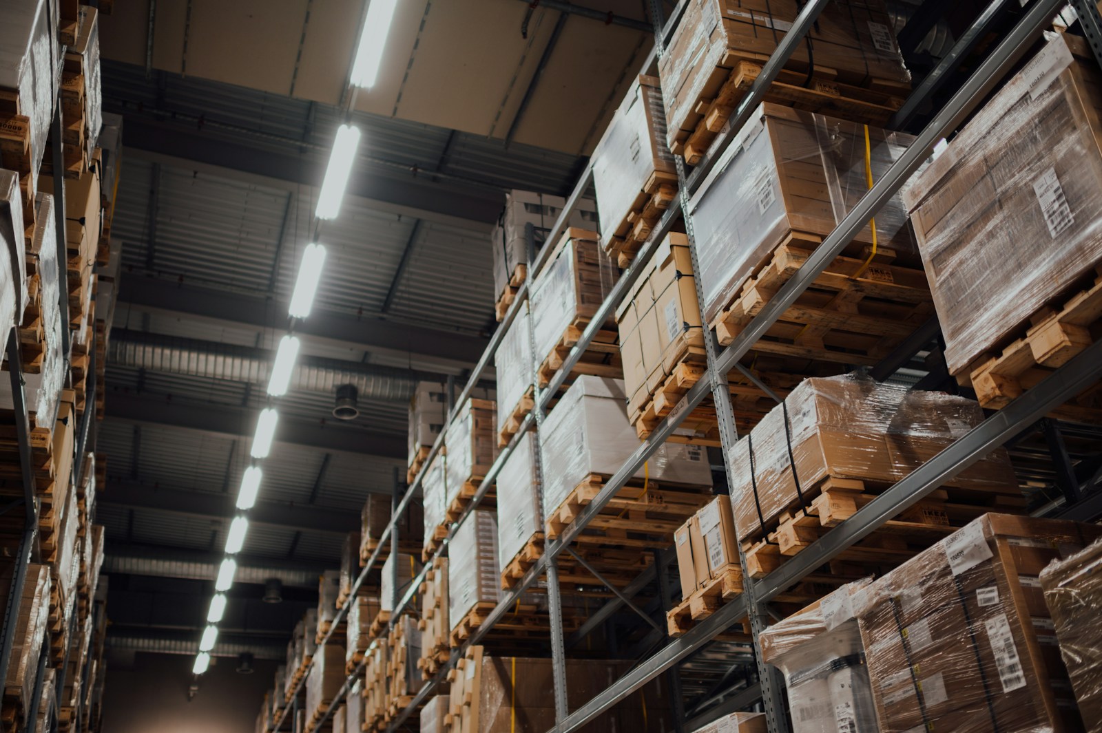 Warehouse racking with packed goods
